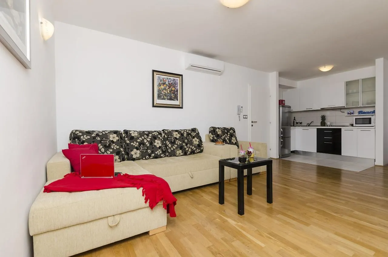 Apartments Maja Donji Okrug  0*, Donji Okrug (Ciovo) Horvátország